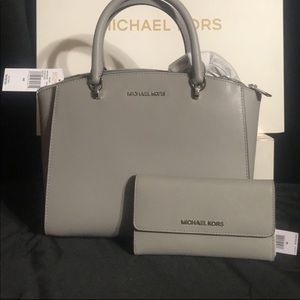Michael Kors purse and wallet set
